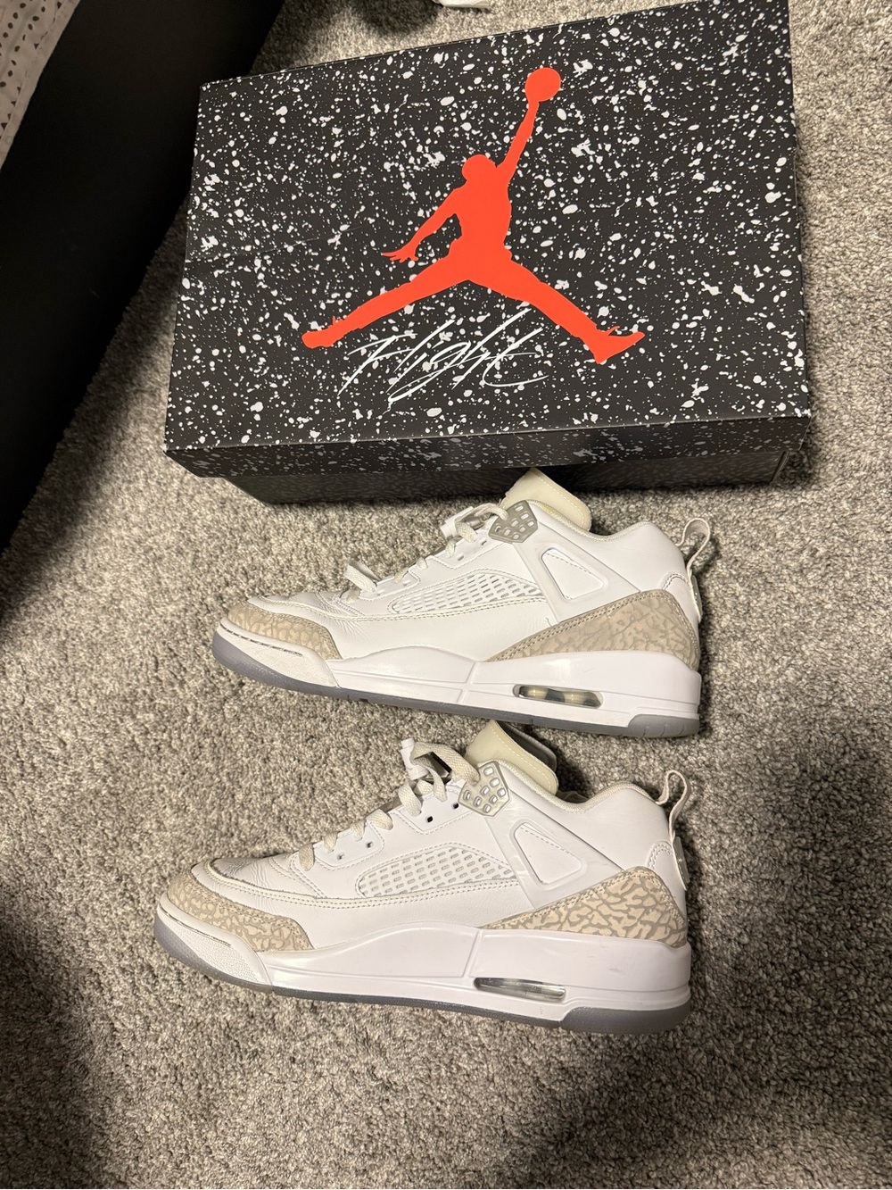 Jordan Spizike Shoes Men’s White/ Neutral Grey Low Top Lace-Up Sneakers 9.5